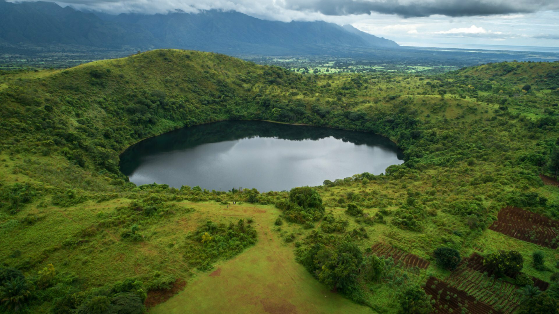 2 Days Mount Bisoke Hiking Tour | Crater Lake Hike