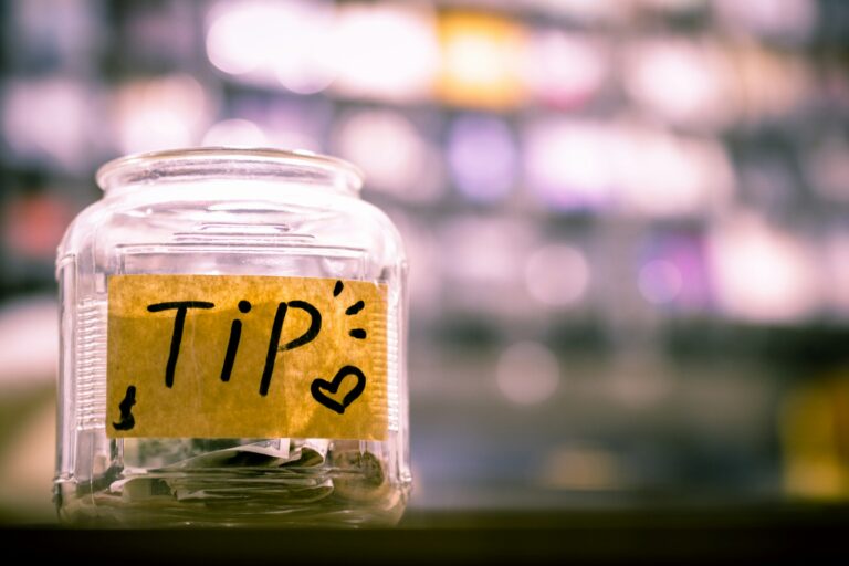 Tipping Guidelines on a Uganda Safari